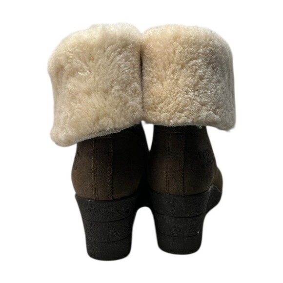 Ugg Zea Wedge Boots Women's 9 Brown Waterproof Suede Shearling - Picture 7 of 11